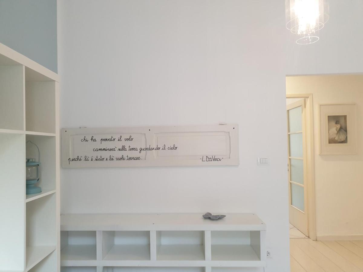 Ferienwohnung Cleo Tulipano Falconara Marittima Exterior foto